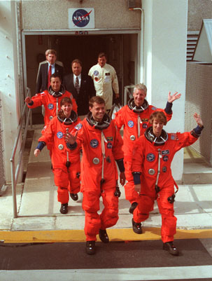 sts-93 astronauts